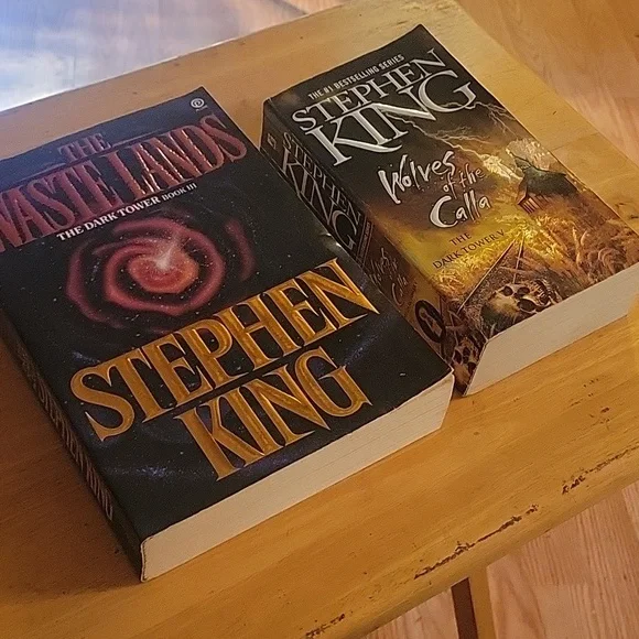 Stephek King THE WASTELANDS & WOLVES OF THE CALLA Set of 2 Books. - Picture 3 of 10